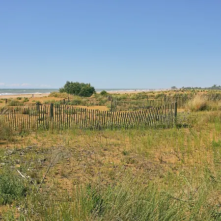 Modern With Swimming Pool Lägenhet *