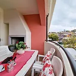 Modern With Swimming Pool Daire