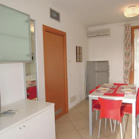 דירה Modern With Swimming Pool *