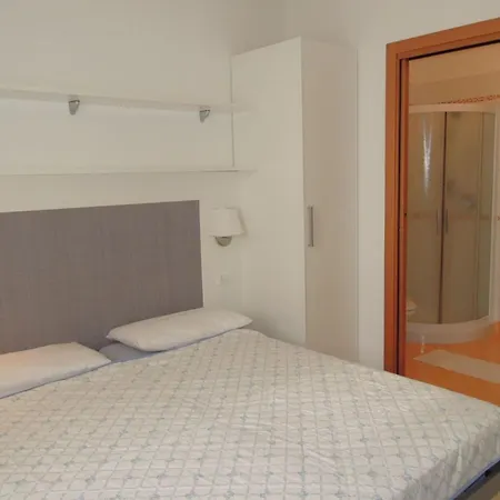 דירה Modern With Swimming Pool *