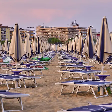 Modern With Swimming Pool * Bibione