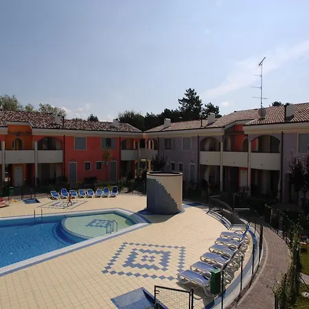 Modern With Swimming Pool Appartement