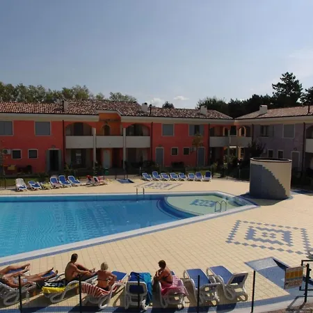 Appartement Modern With Swimming Pool *
