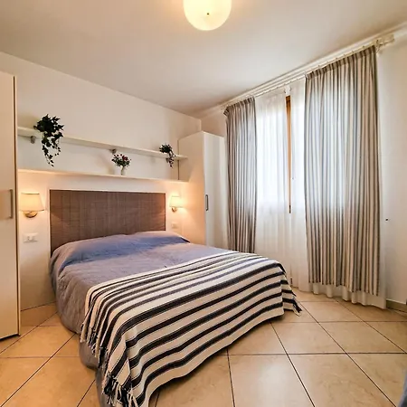 Modern With Swimming Pool Διαμέρισμα Μπιμπιόνε