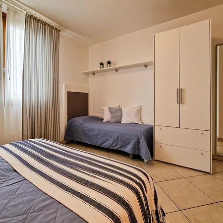 Modern With Swimming Pool * Μπιμπιόνε