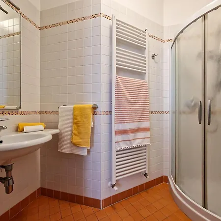 Modern With Swimming Pool Διαμέρισμα