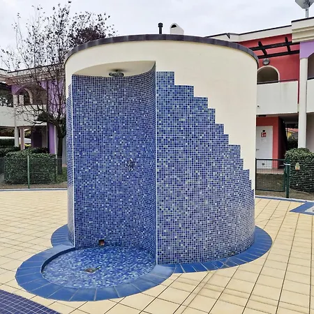 Modern With Swimming Pool Διαμέρισμα