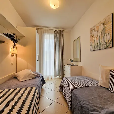 Modern With Swimming Pool * Bibione