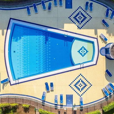 Modern With Swimming Pool Bibione