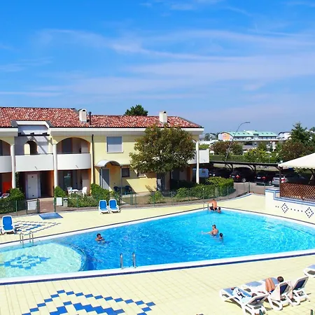 Modern With Swimming Pool Appartement *