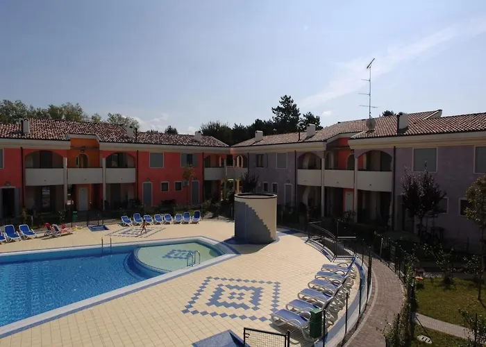 Modern With Swimming Pool Bibione
